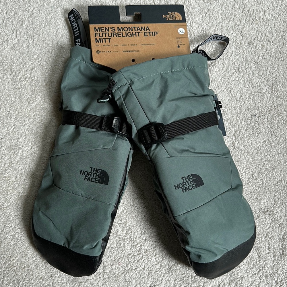 Northface Men’s Montana Futurelight Etip mittens, XL